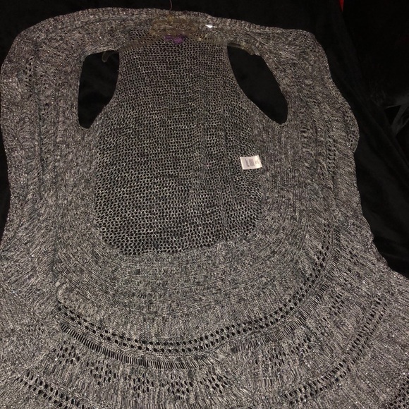 Long Sleeveless Sweater - Picture 2 of 2